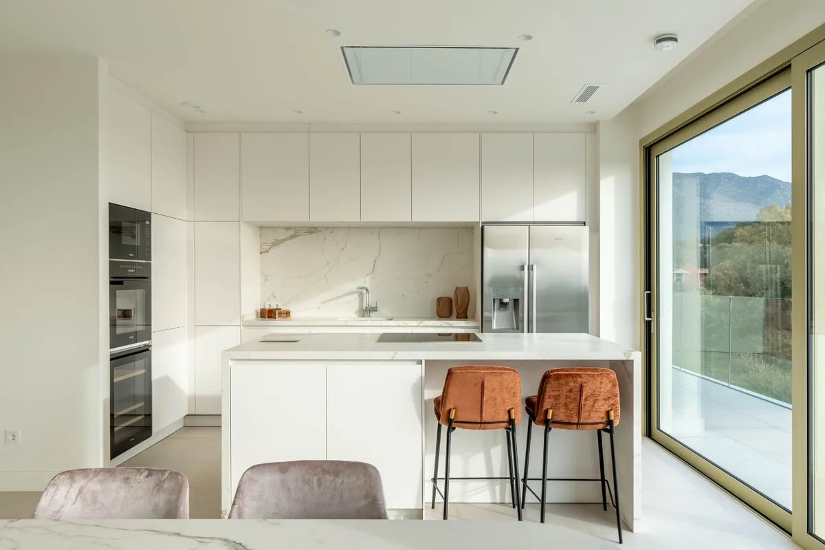 90ef8d9c-eb94-48c7-bcd6-5cb7436fc503