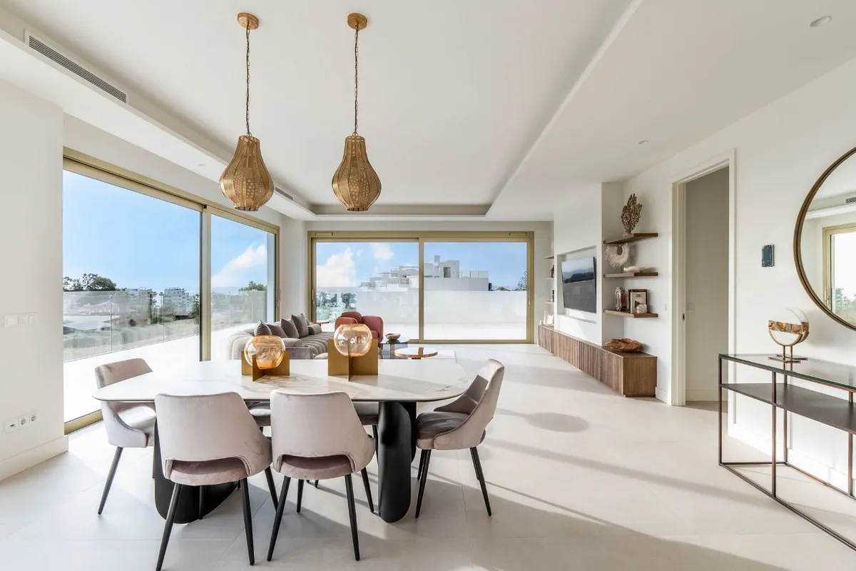 afb21dbe-7939-4534-bc2e-dd0c5381c136