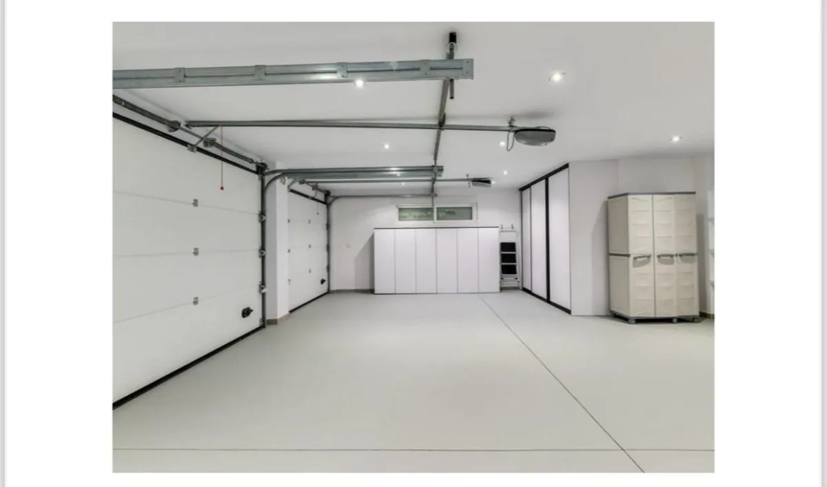 e4a33735-c025-4c53-a5c4-a85c050e40d0