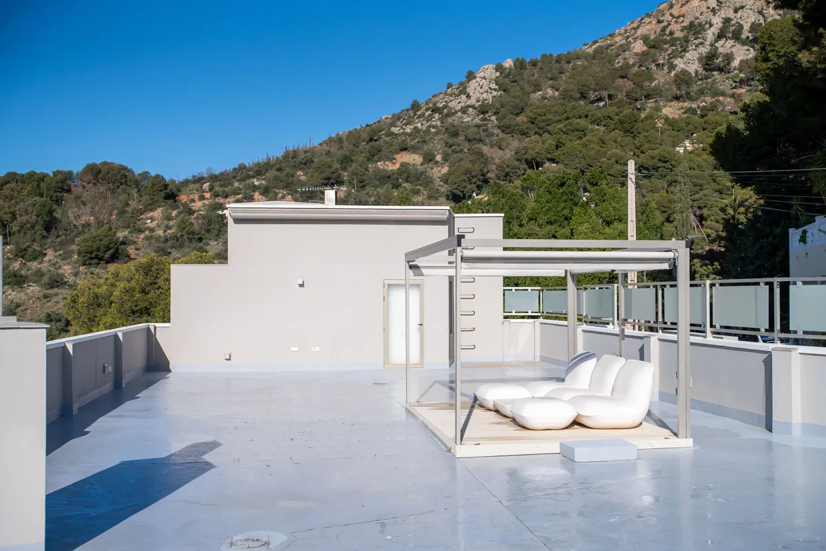 063ac8b7-969d-4d68-b639-5cbc241982fa