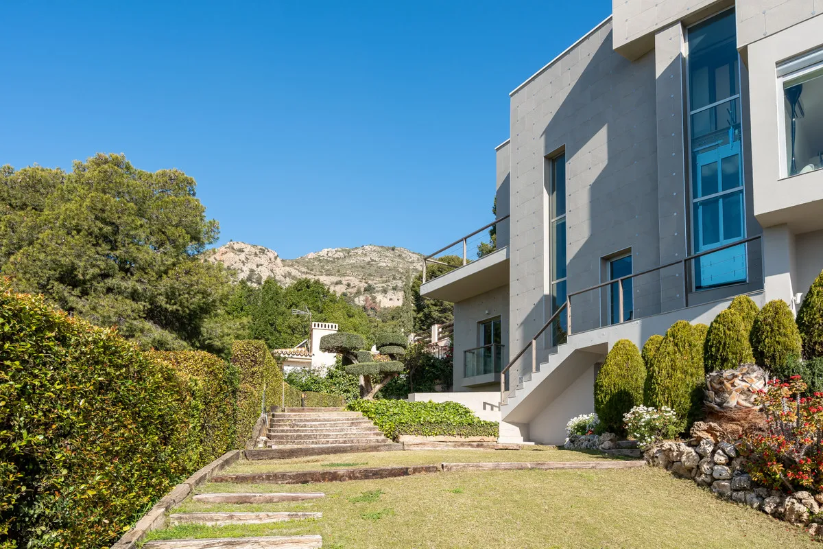 1518a700-ac72-465c-afb6-ba933fec7b55