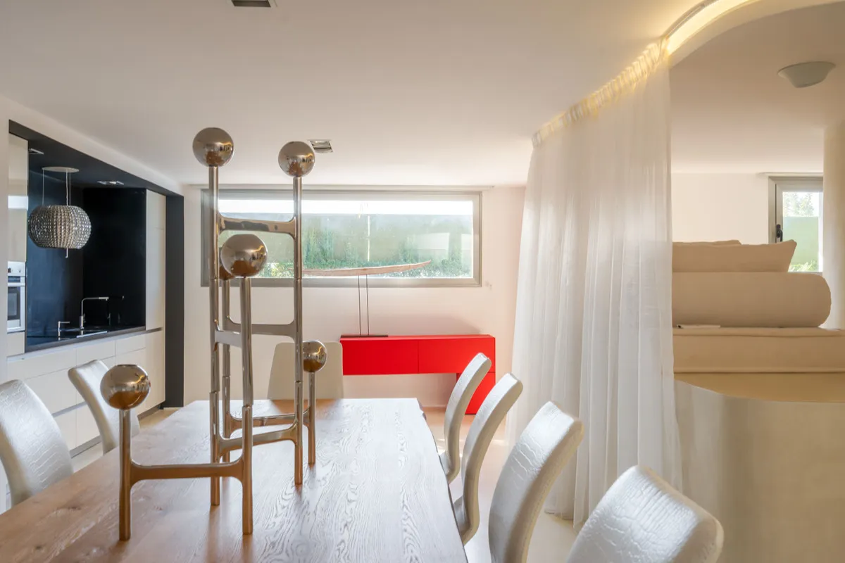 ae0547f8-490d-4aa0-840f-fc60661a774a