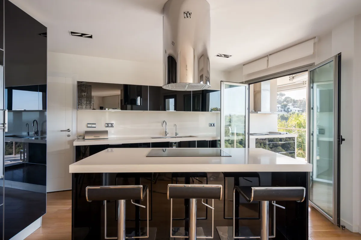 fcf390e1-0181-4e29-9b56-af951beaea34