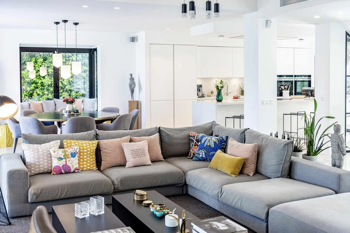 65a6bbc6-a520-4398-8bad-59d8858c9067