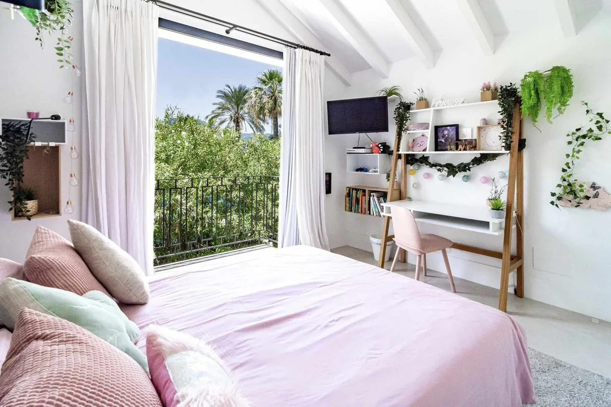 72c3d4af-0ff2-47ed-962c-4aab56ac5497