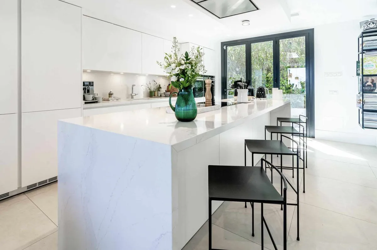 8fe1317e-c2c3-486d-b53c-cd4268ec17cd