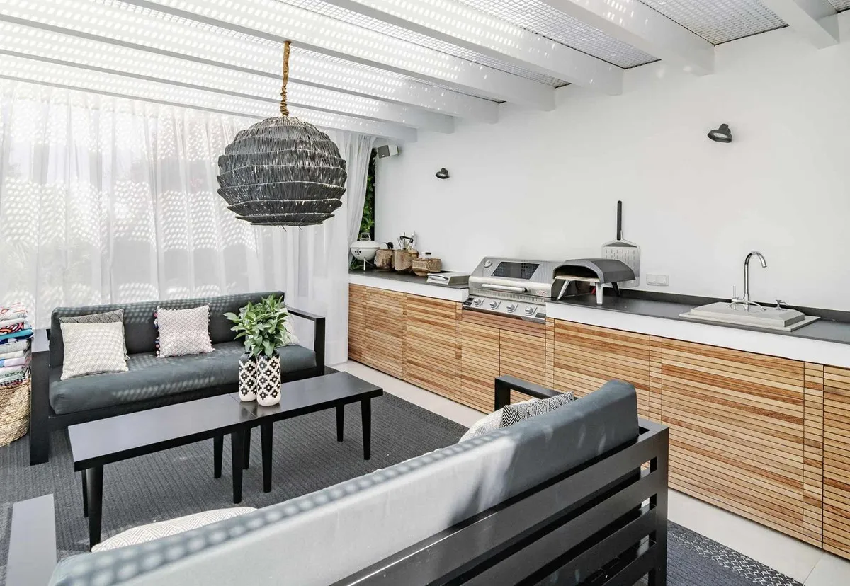 d4d544fb-fe2f-4b28-beca-c0d9e62dbdb3