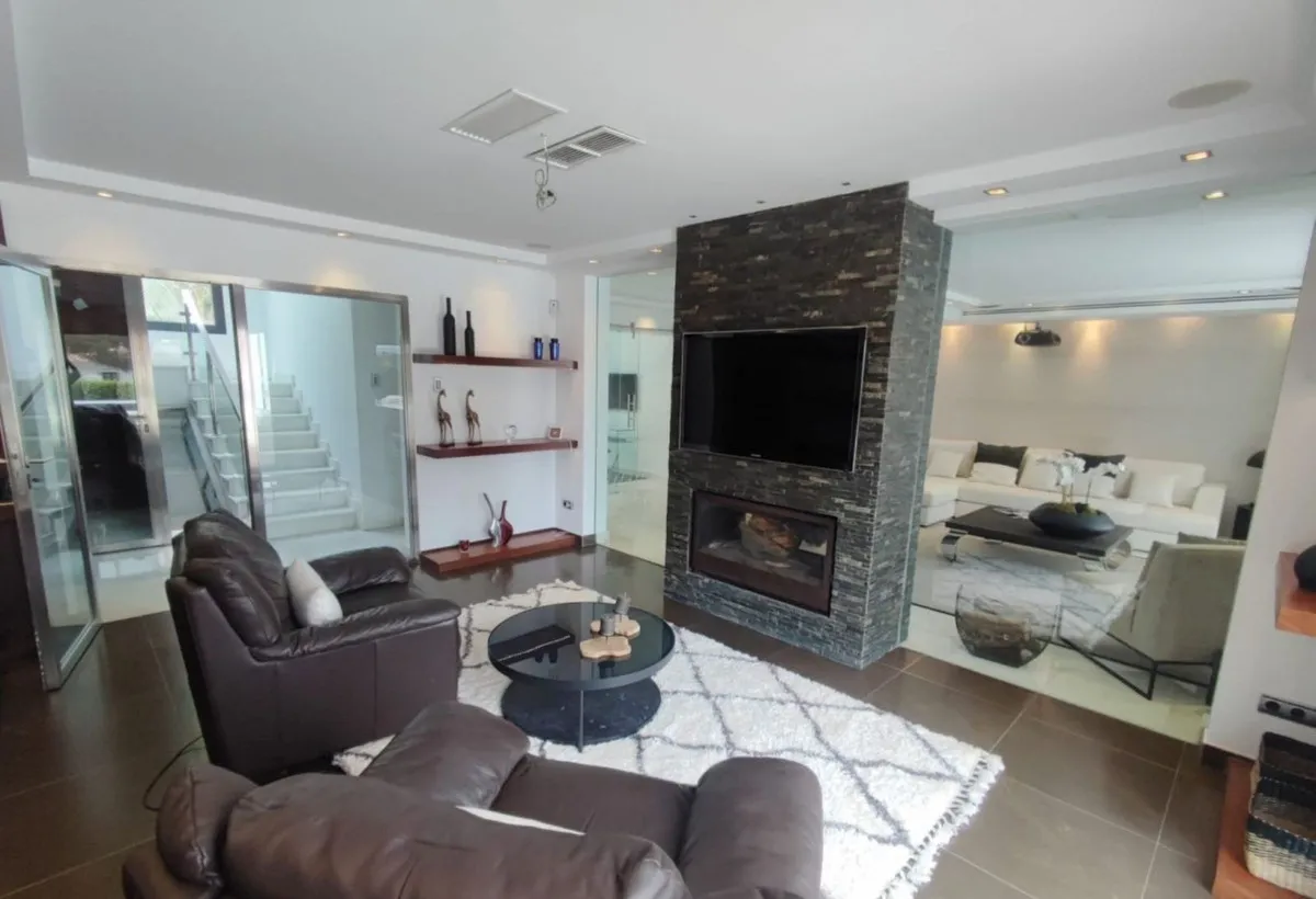 0f5e3f96-2890-4883-a318-962758724519