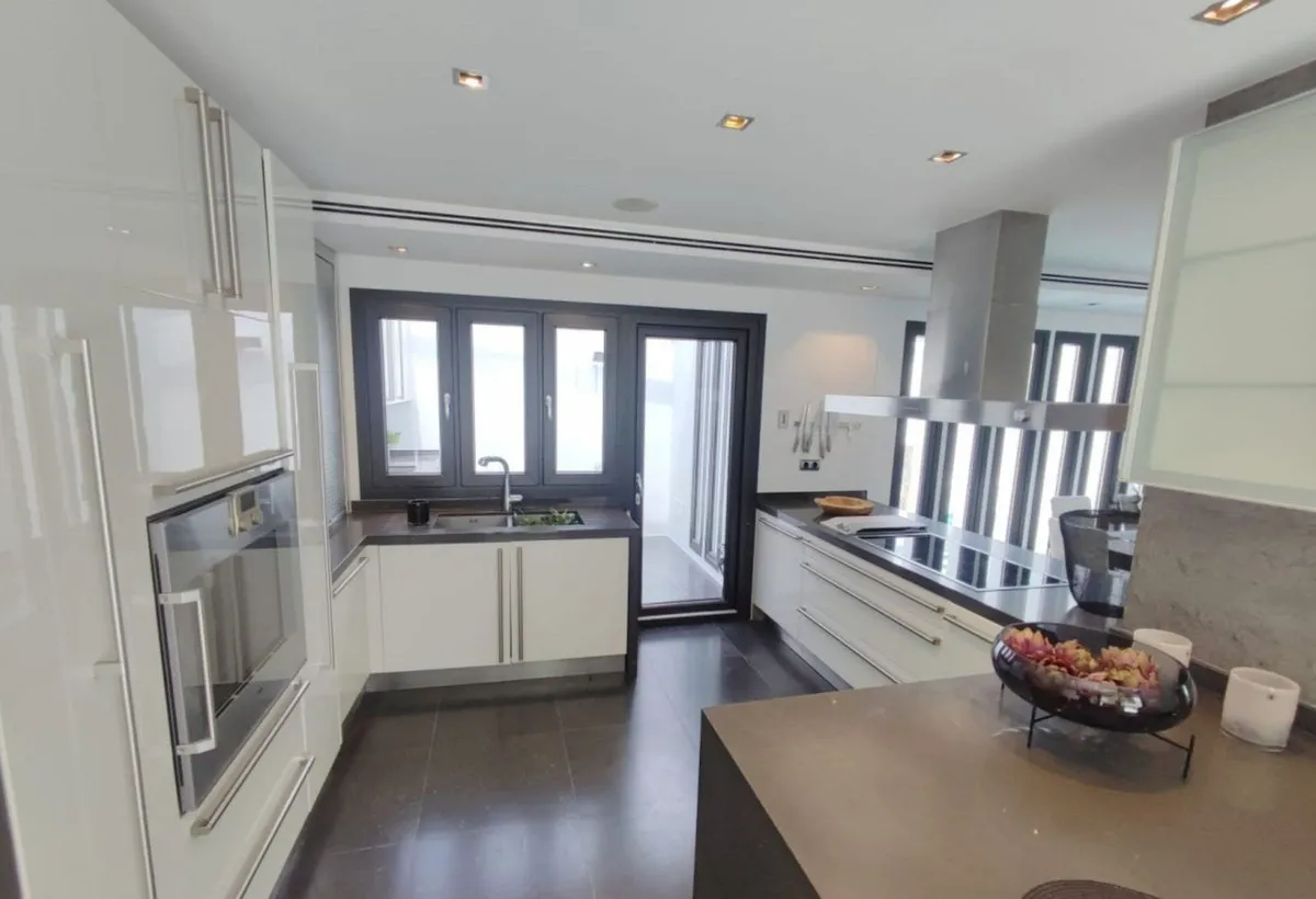 41946e3a-a957-4339-b5e8-0141d98bcdc9