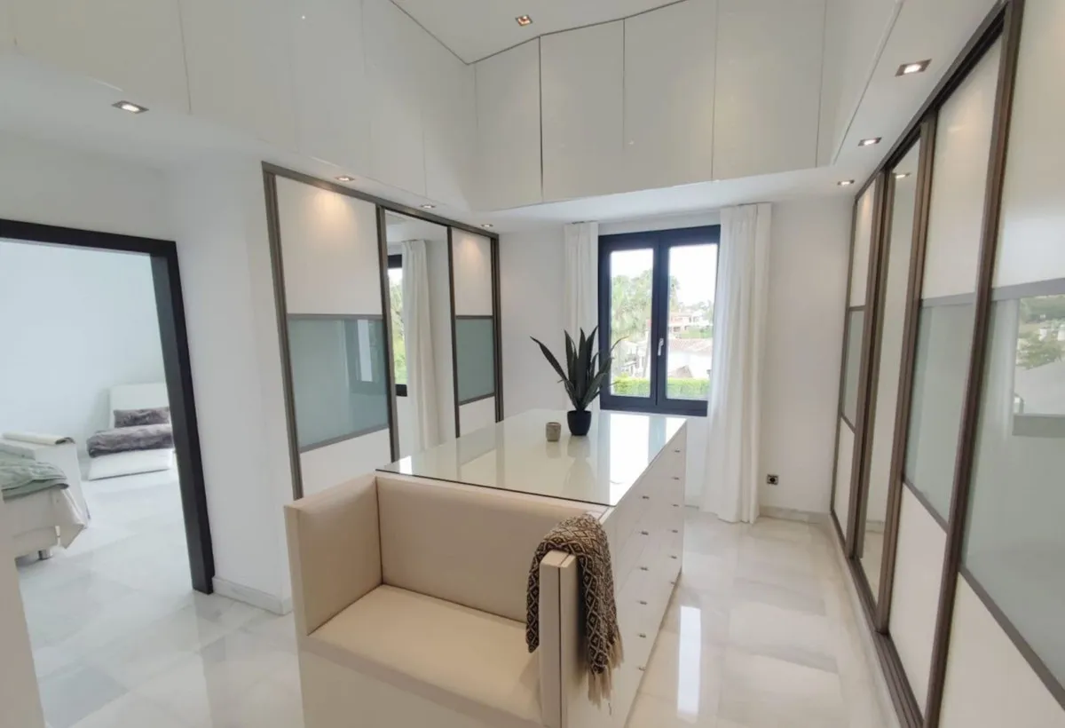 740d8507-9eed-4707-a6e4-57346d53eb79