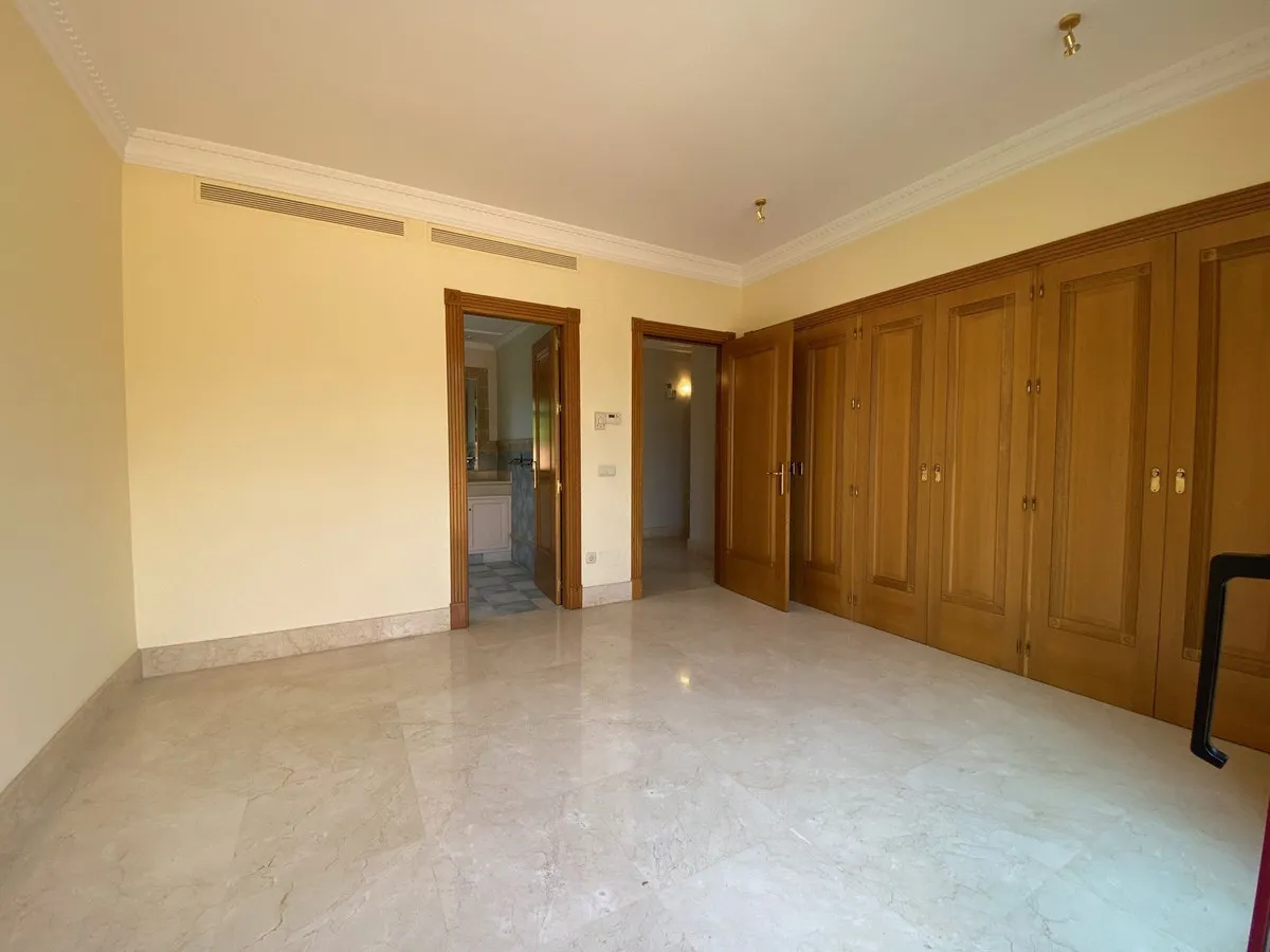 2c9820b2-f98d-4c0d-b651-63a31fe6603e