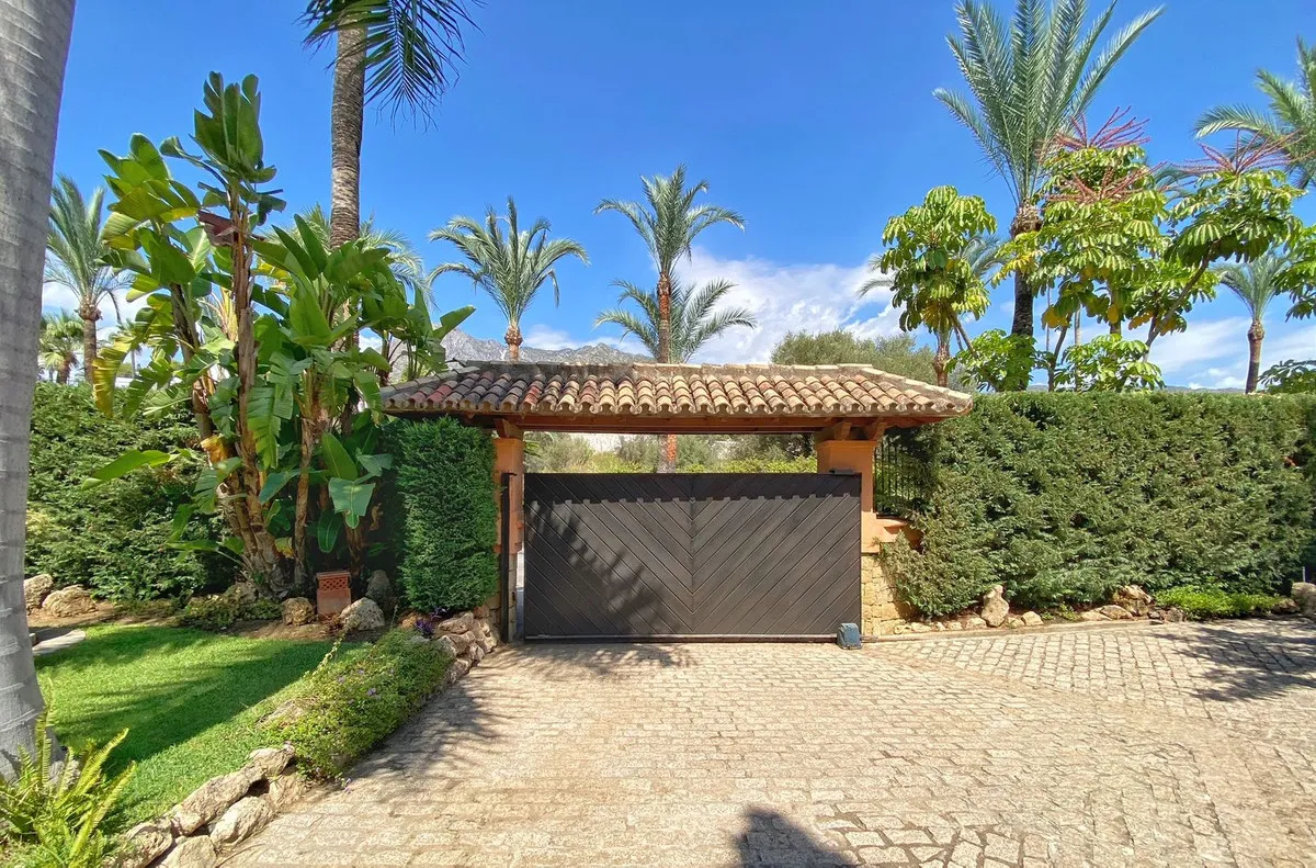 ccb526bf-5e37-4109-91b7-c69b87a4eef1