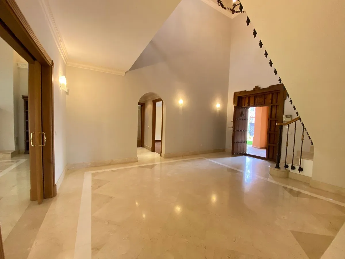 e8bc9509-8734-4c9b-9c1f-3a6c2bba8a63