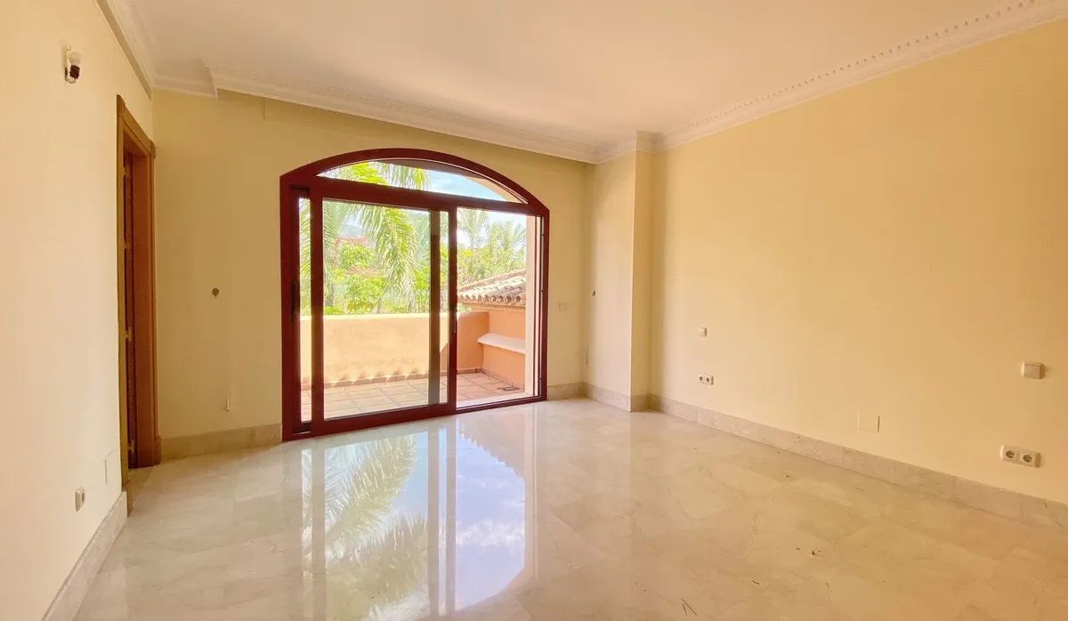 fb13f52d-9197-4da2-9038-65251de2a142