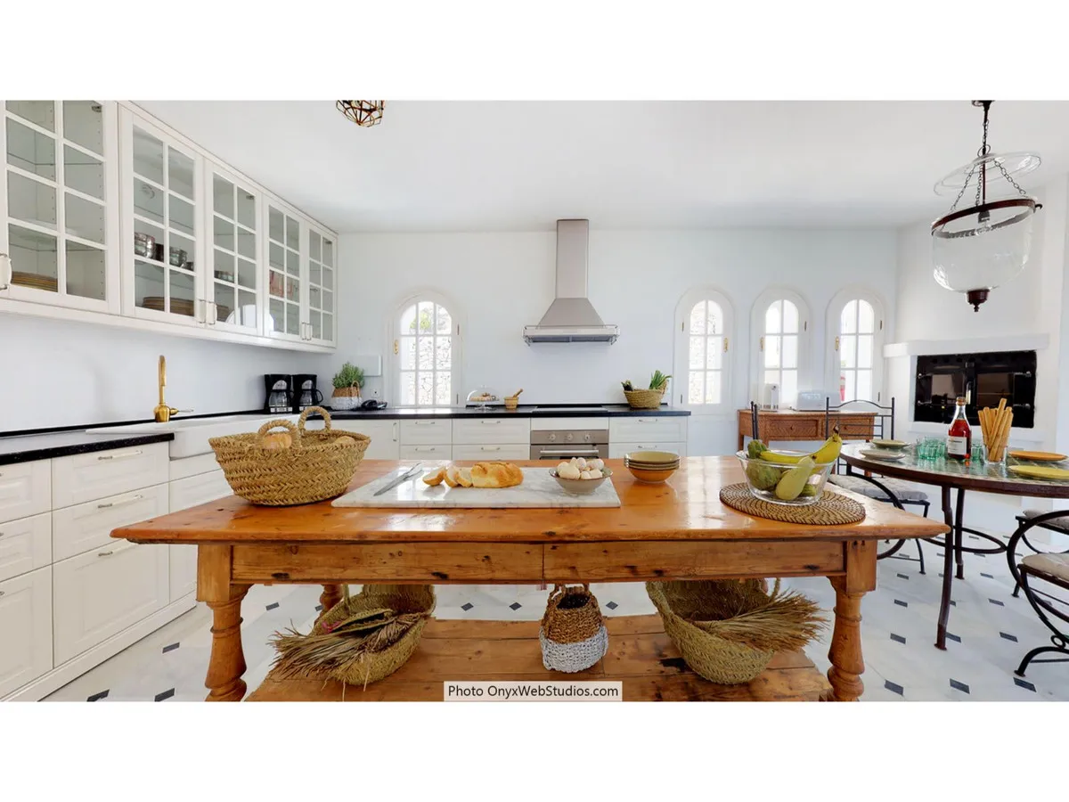 5c09d1e1-e1f9-4aef-8eef-be946ae03777