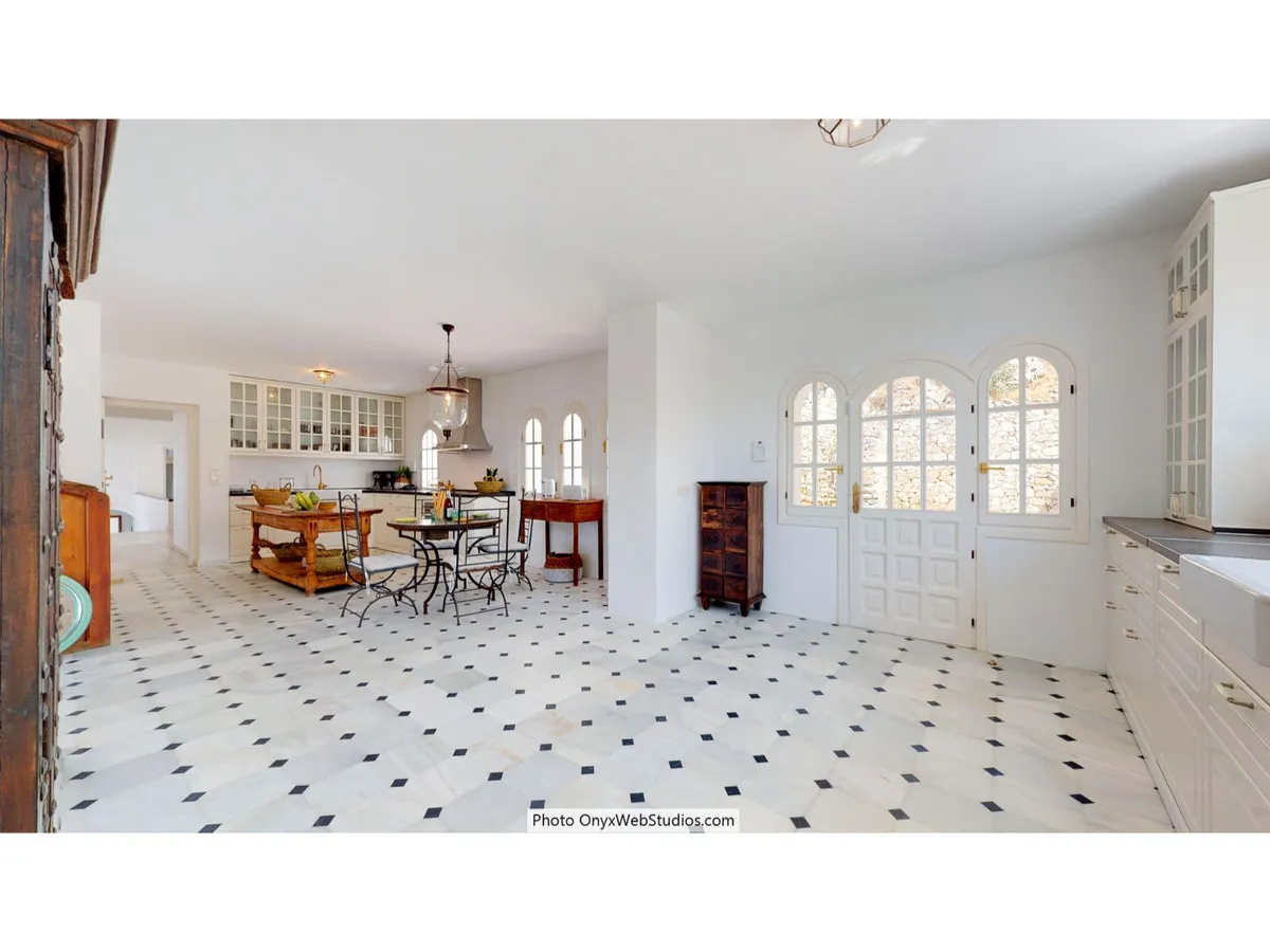 e9fc2b81-5cdb-4eb3-ac5b-dea915a017ed