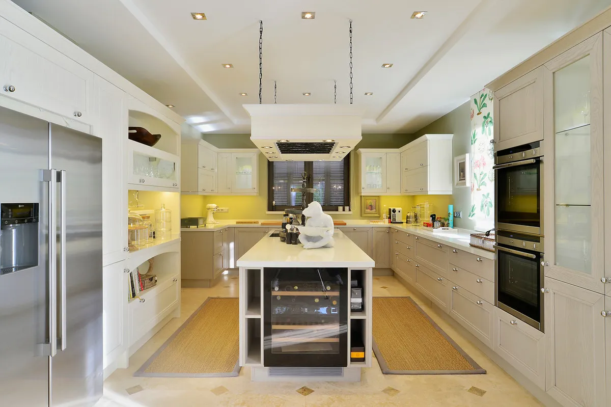 b264f6f9-7e52-4bf0-b636-de3062d9978b