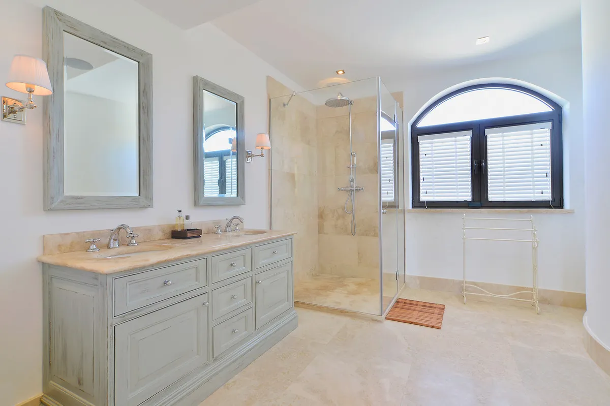 cc36158b-dbcf-4b46-836e-21a2e962b282