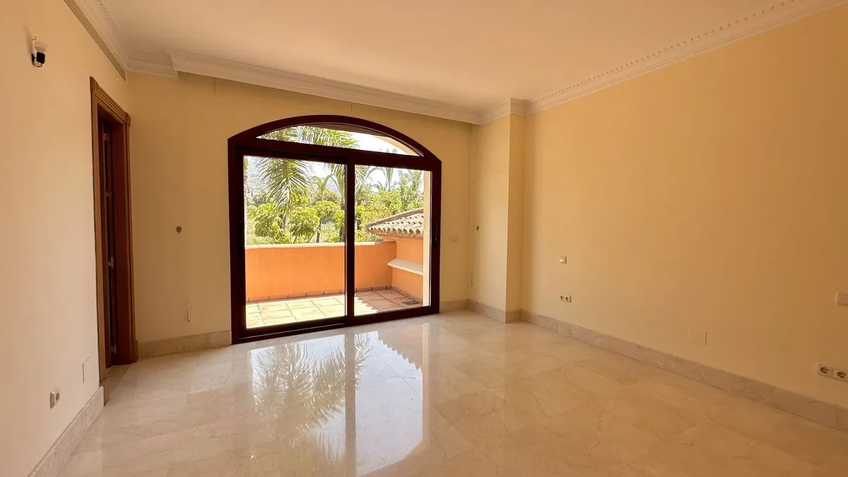 302634ee-4b5b-41e0-ad36-480620701fe8