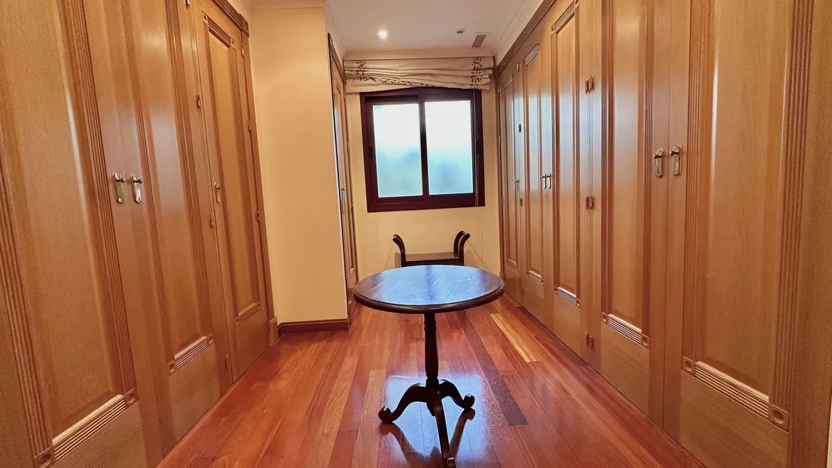 5d82c185-1fe6-4a02-8a7c-85901293c391