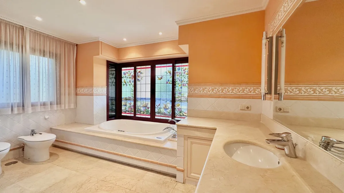 c566802d-f3cf-4895-bae7-25eeb13861e5