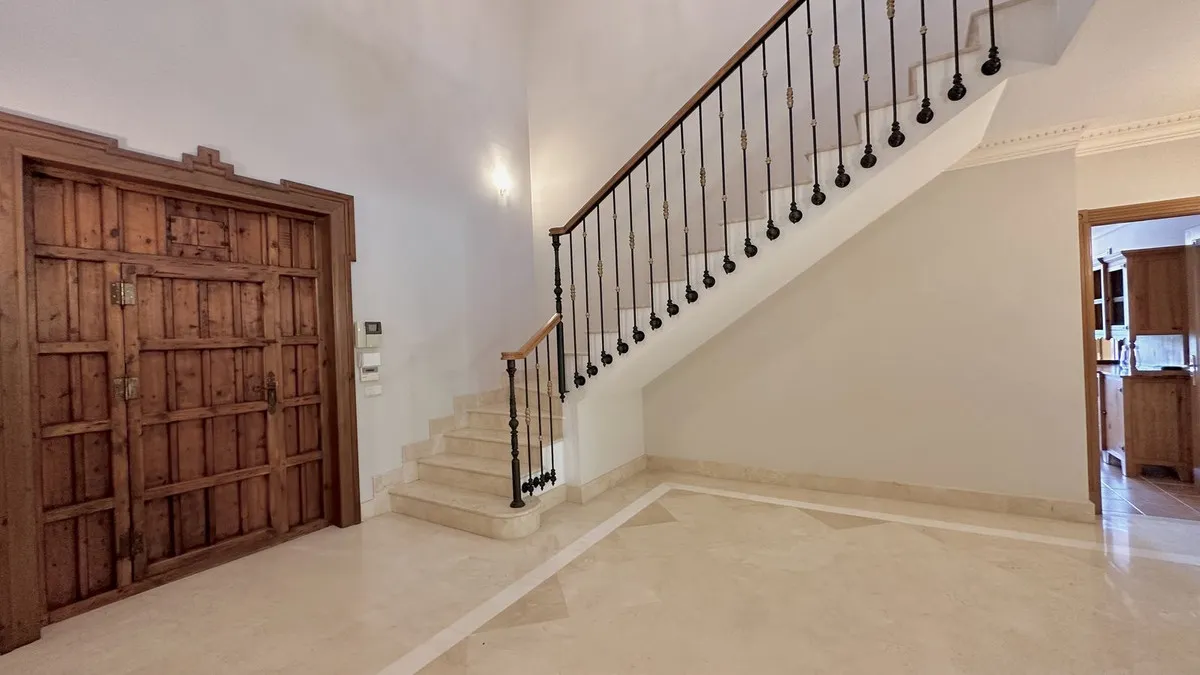 dfb85739-30ab-4ff3-9909-5e730a47fa31