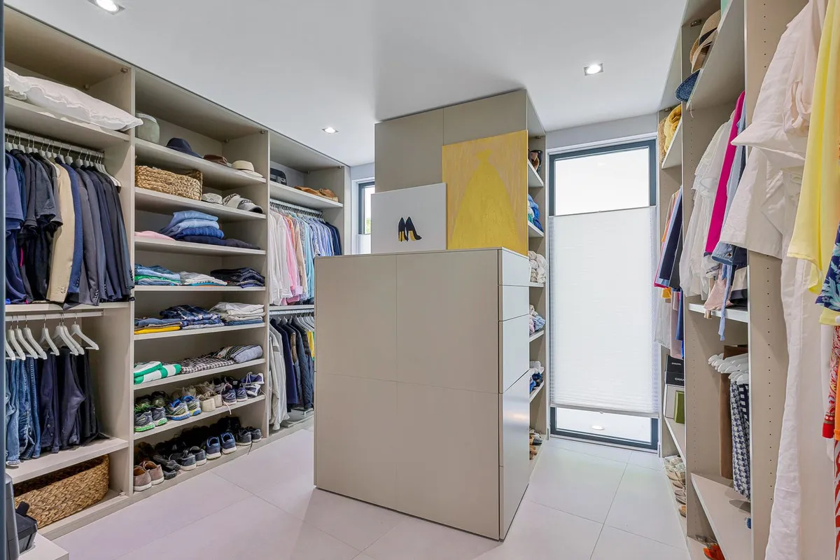 afdad8db-2e0c-449f-83e6-954428e94f41