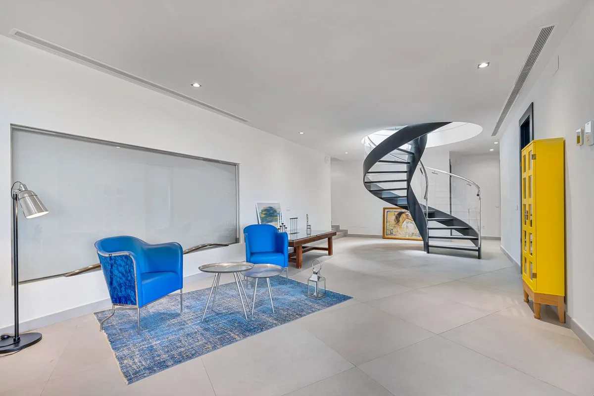 efe96e2b-099b-4c7f-a757-13a6f8441807