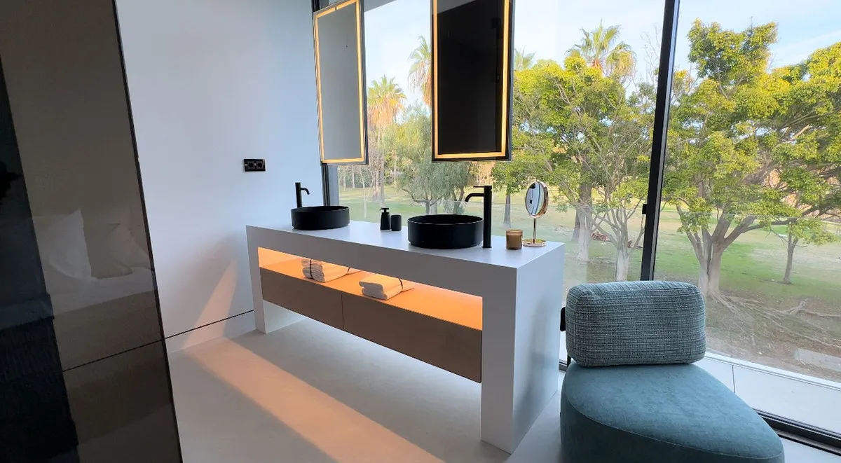 98348458-331e-43c7-a149-b5182320b073