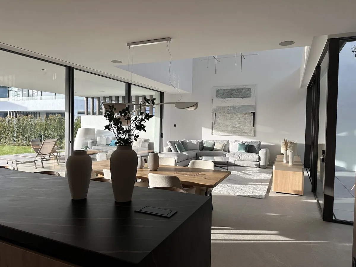 a8d1e2ff-7286-4eb0-a3bb-17305c359b57