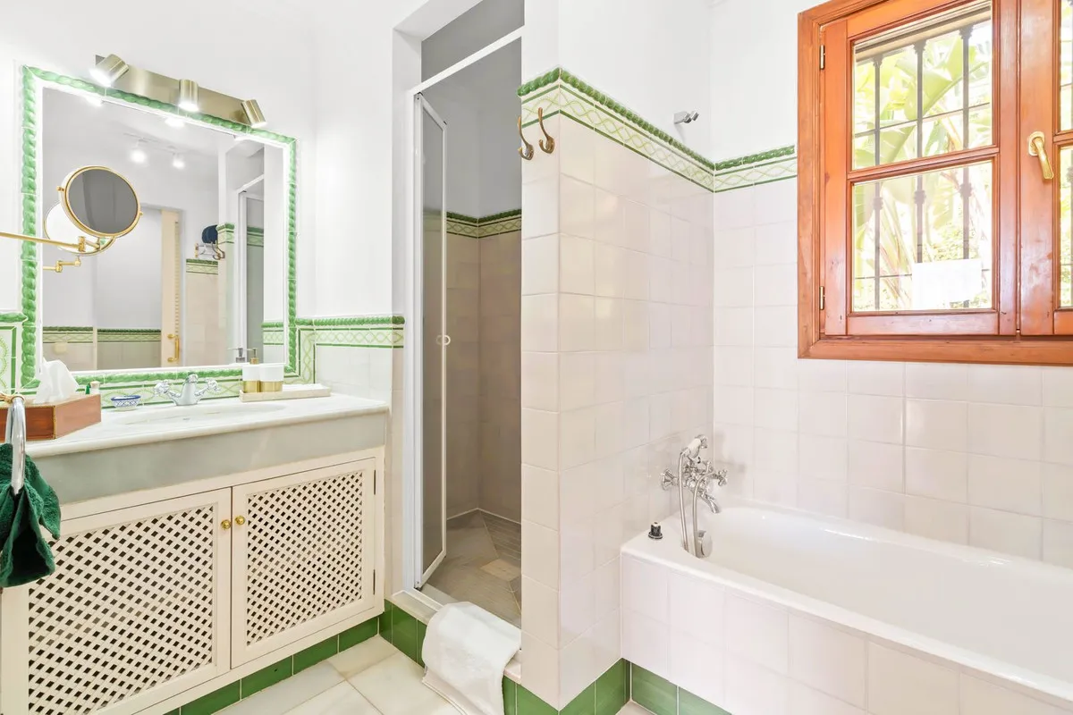 02b3d615-f7bb-472a-b02a-a985c6eb4697