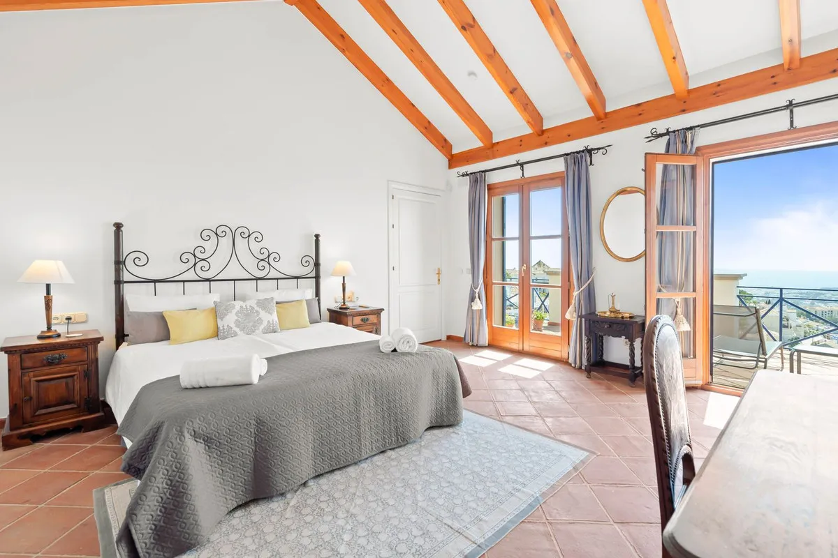 26b1cd3c-86bd-4334-a391-b74453a46c10