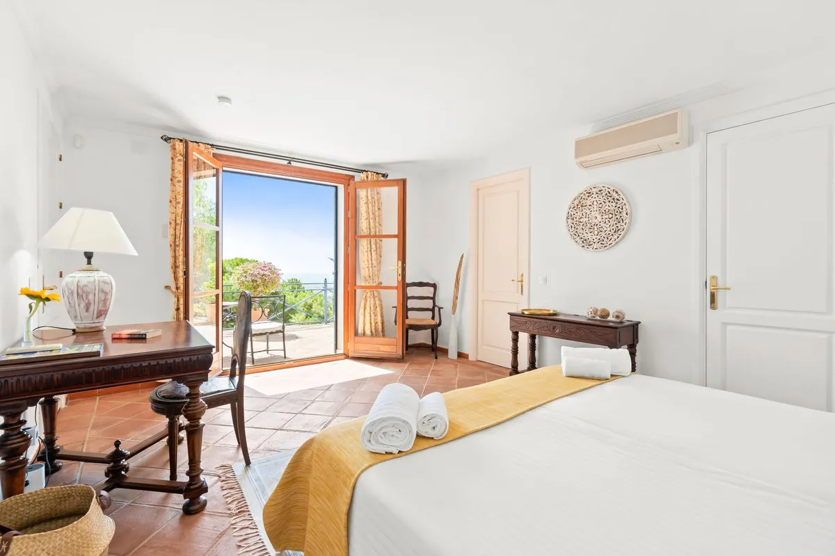 4c1edc2b-e672-498b-aa2b-4a5912b77241