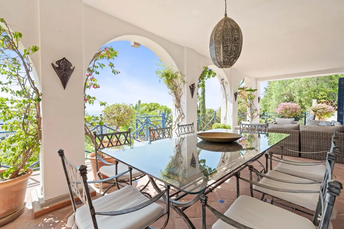 ccf4e2f1-5fc5-4bef-bfc5-c7b60aa4cd86