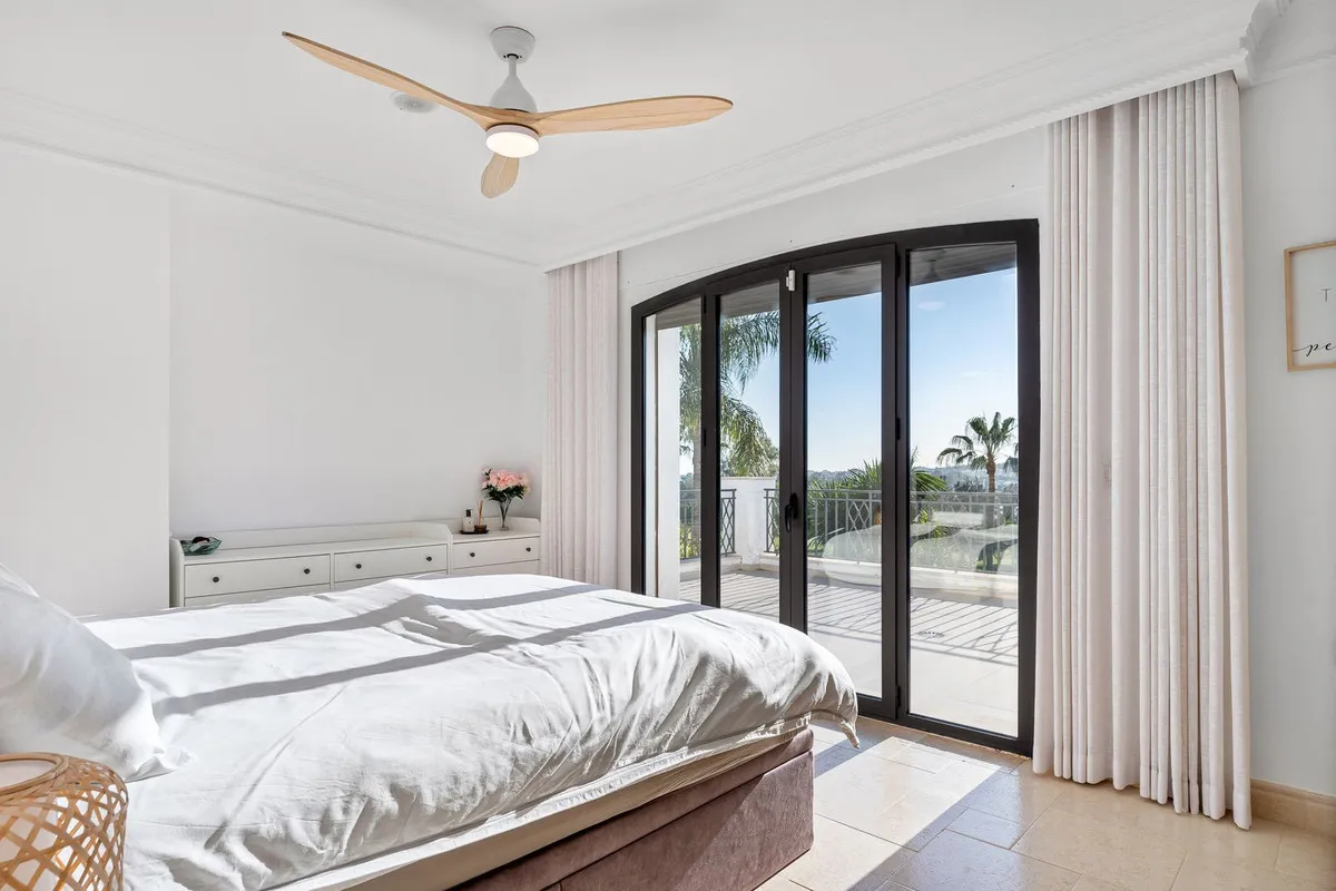 78d7c9a6-d498-47a9-a4f0-8dc73a162371