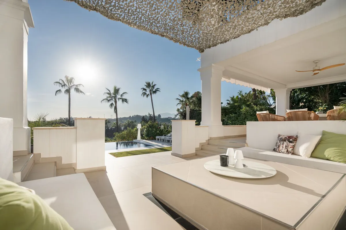 cb2a4ee2-6b3d-40ff-8c6e-8989ec5260d8