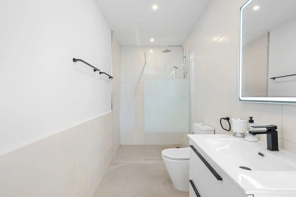 d4bf6fb7-c4f5-4059-af24-60a06e891baf