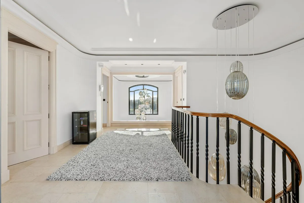 d9244b67-c52c-4ab3-84bf-c115561c9ee9