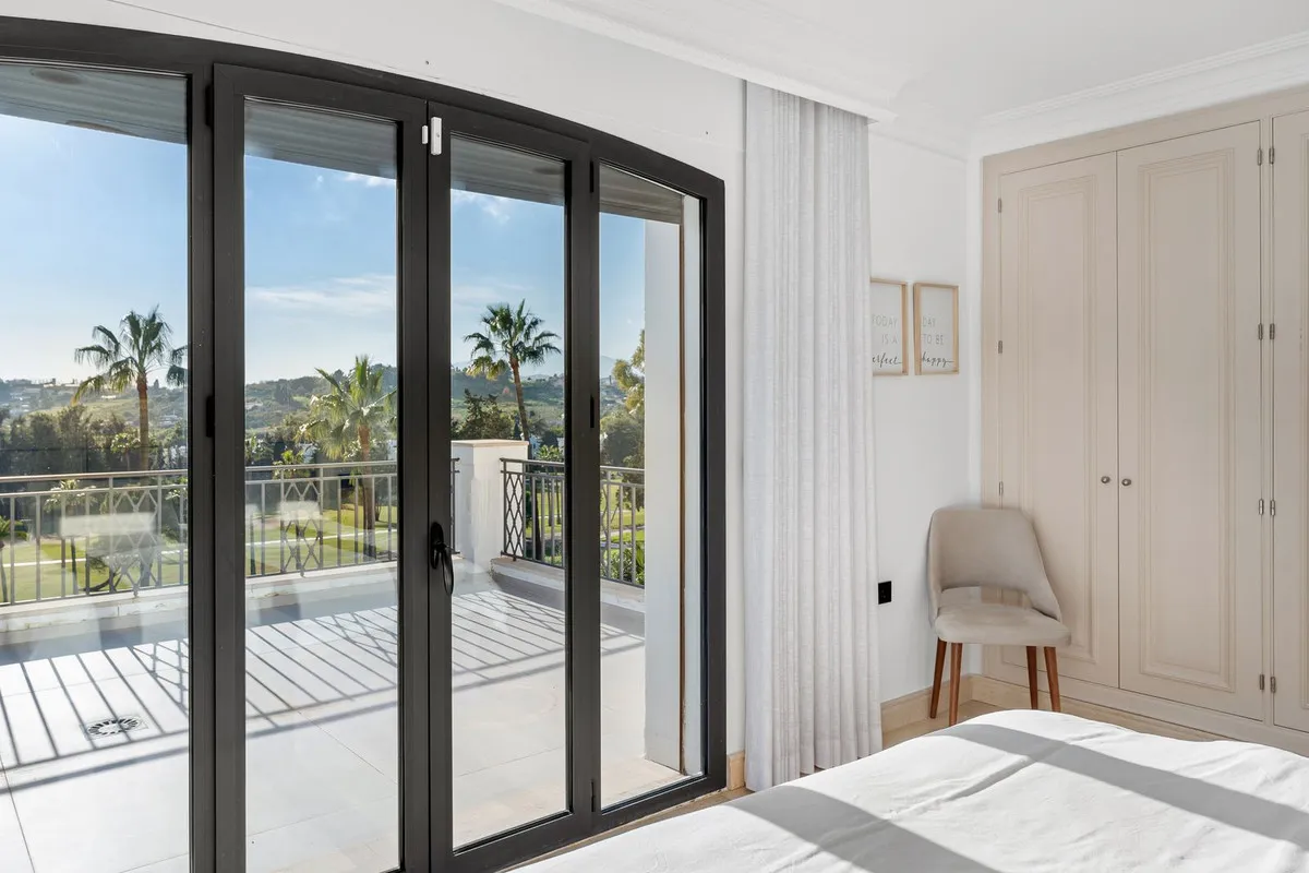 ecd73604-c29c-4ab1-9d7e-5507d0eba48b