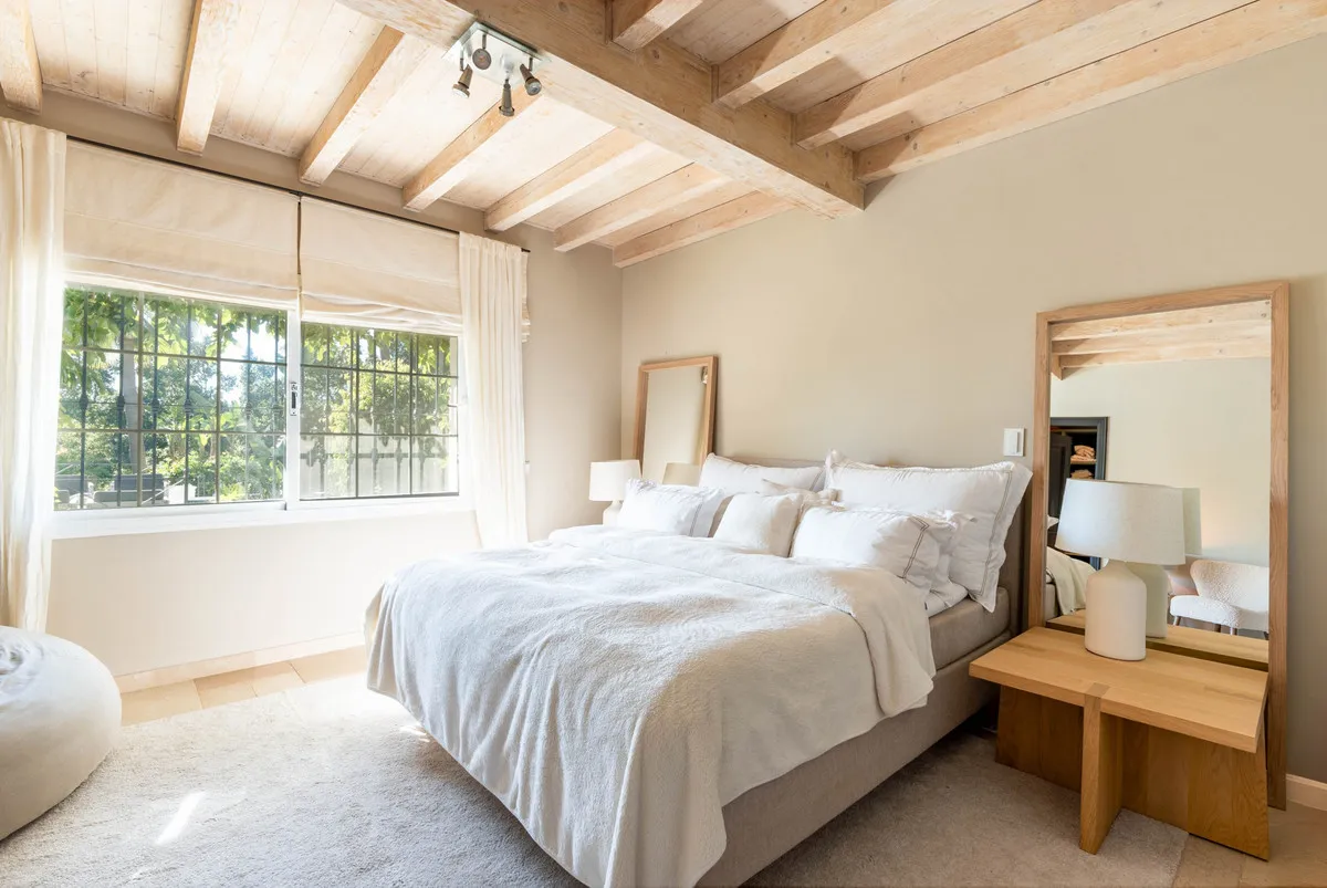 2a75c86c-a710-4a76-9148-d9d0dc42d270