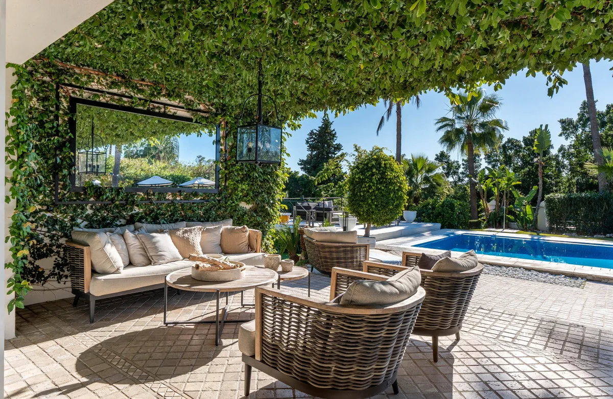 9fe07f44-ba26-4ce9-a237-670c70161366