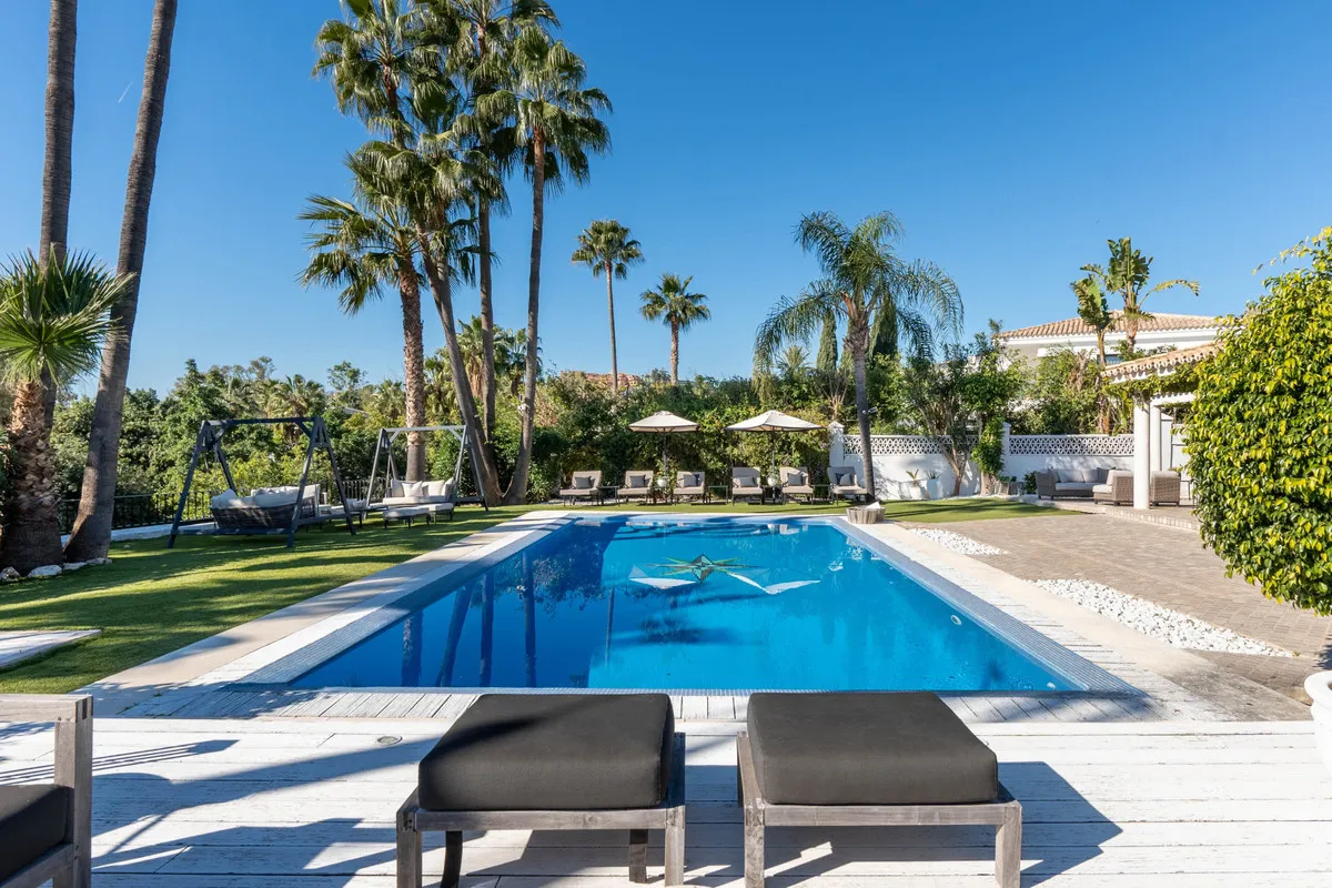 ff785b79-77b8-4a77-9cab-25f788067f8f