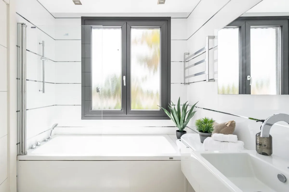 1b99975b-e230-4ea1-b4d5-da45f96fe12e