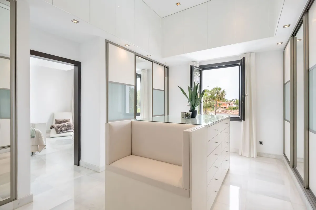 3d5e2ac0-be55-4151-9ad1-d97271147f92