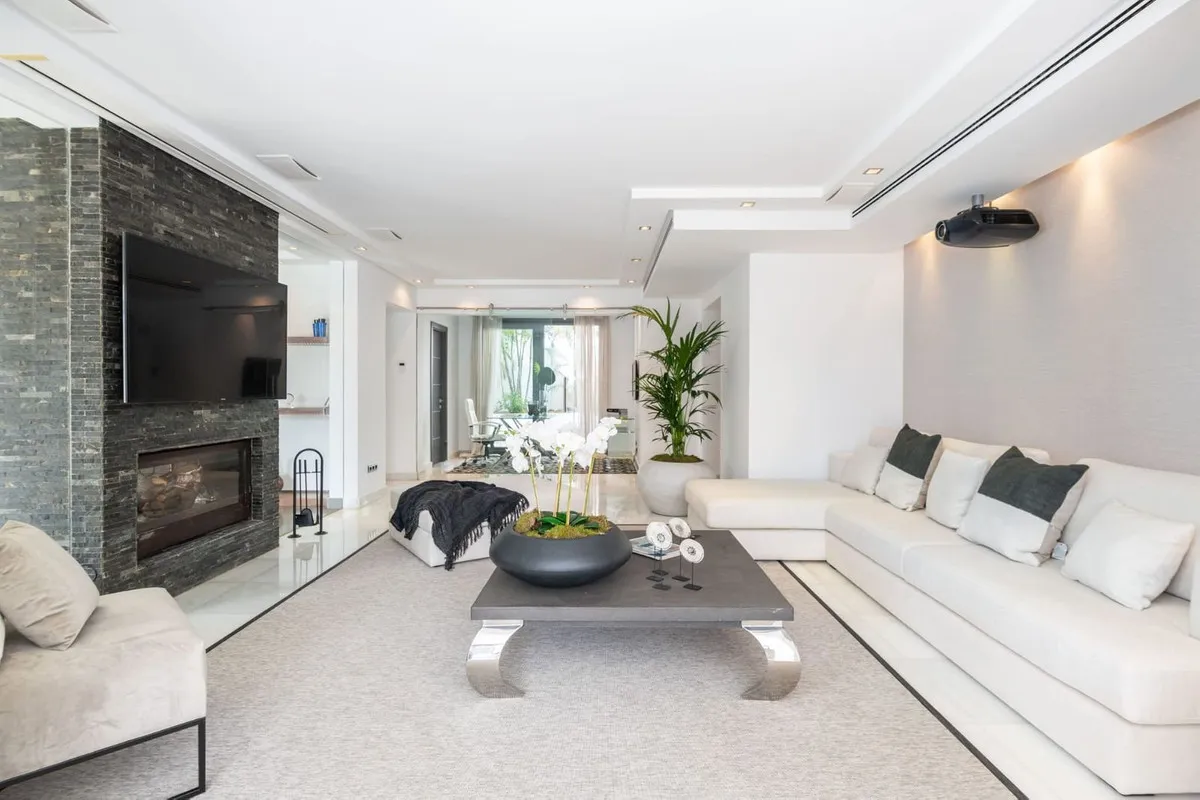 43dce532-ba8c-4ee8-8d71-8d6d7ad014d3