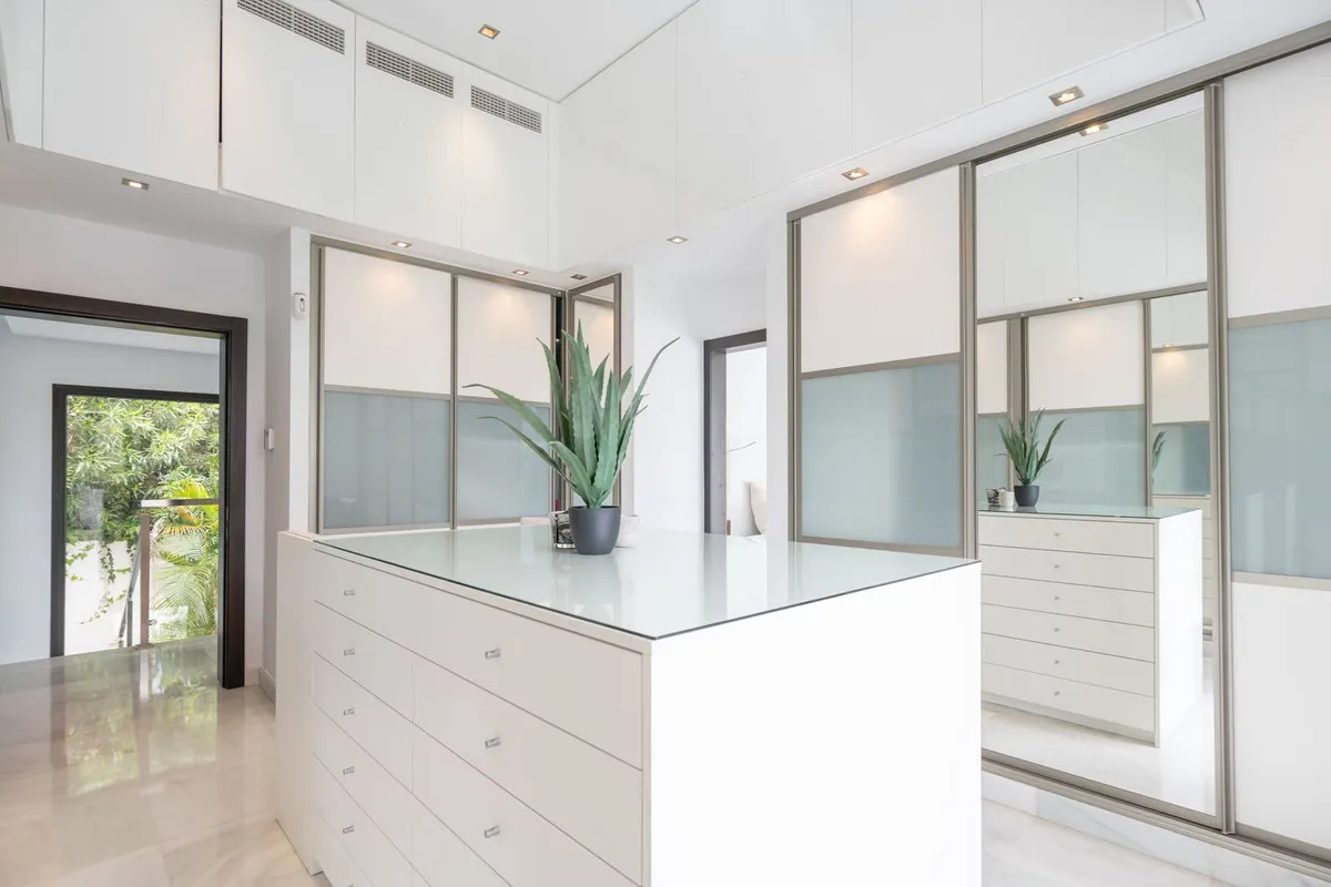 c396a17a-8e86-46e2-a2c3-d932a85c2d7b