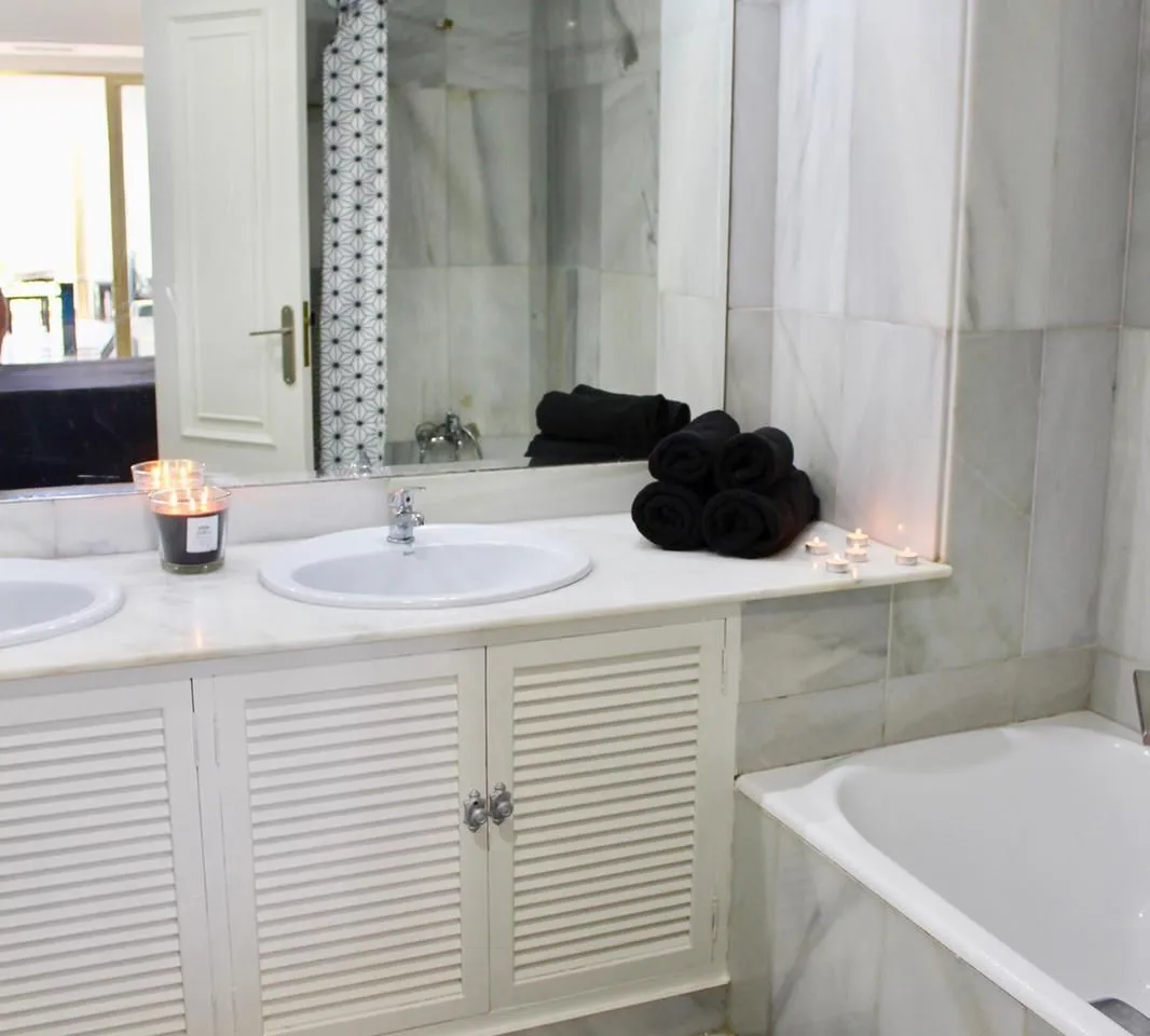 1055ffcc-955f-4664-915a-dda27db24231