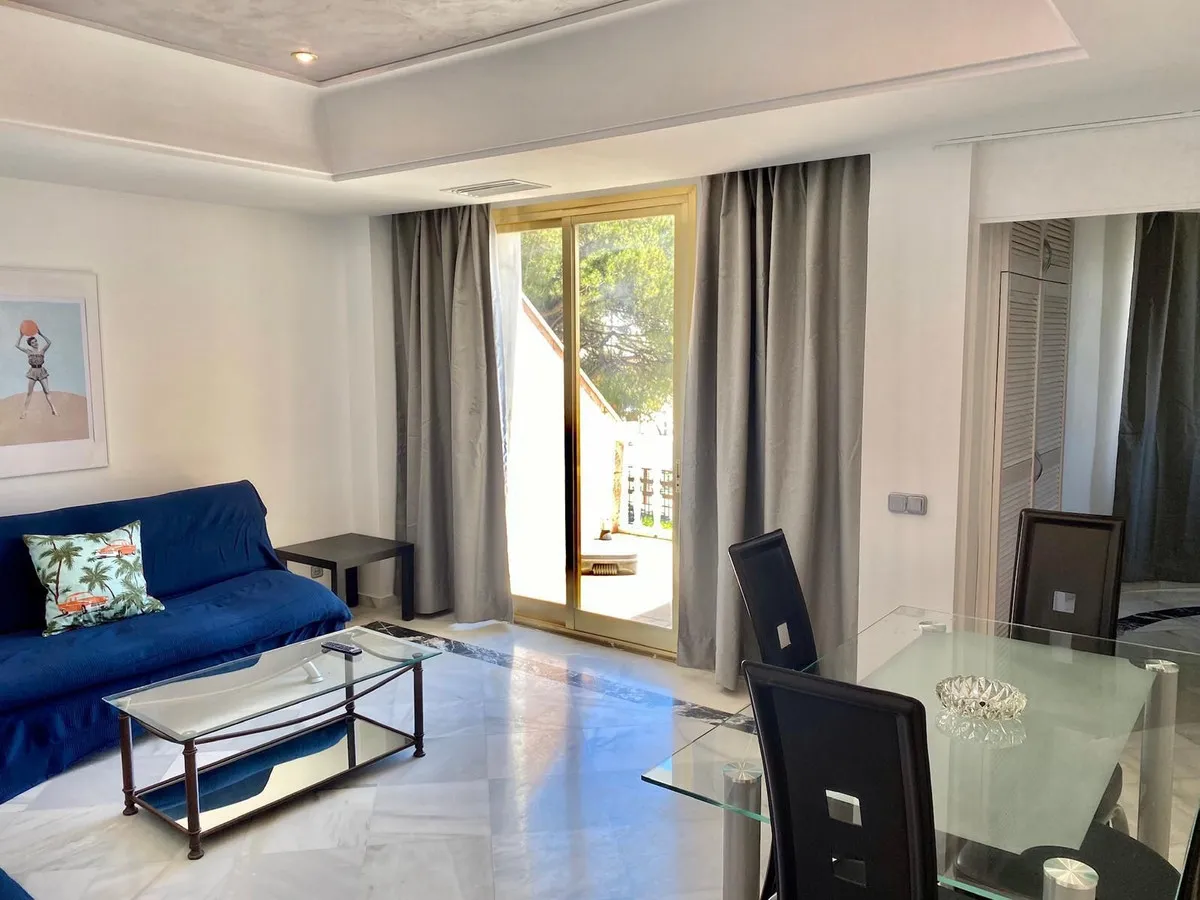 882d2dd5-f0a2-410f-bebb-42603c57874e