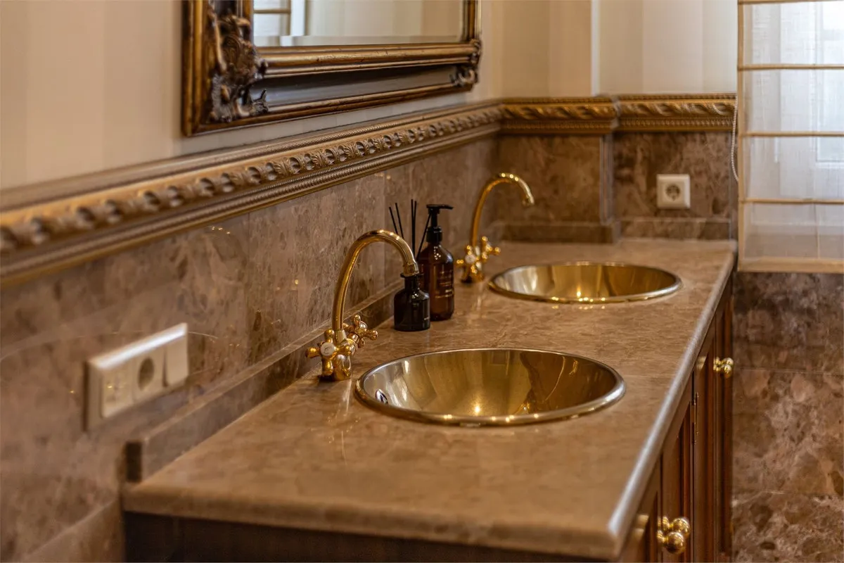 e102a4f3-2ac8-4bce-990f-feef6660e940