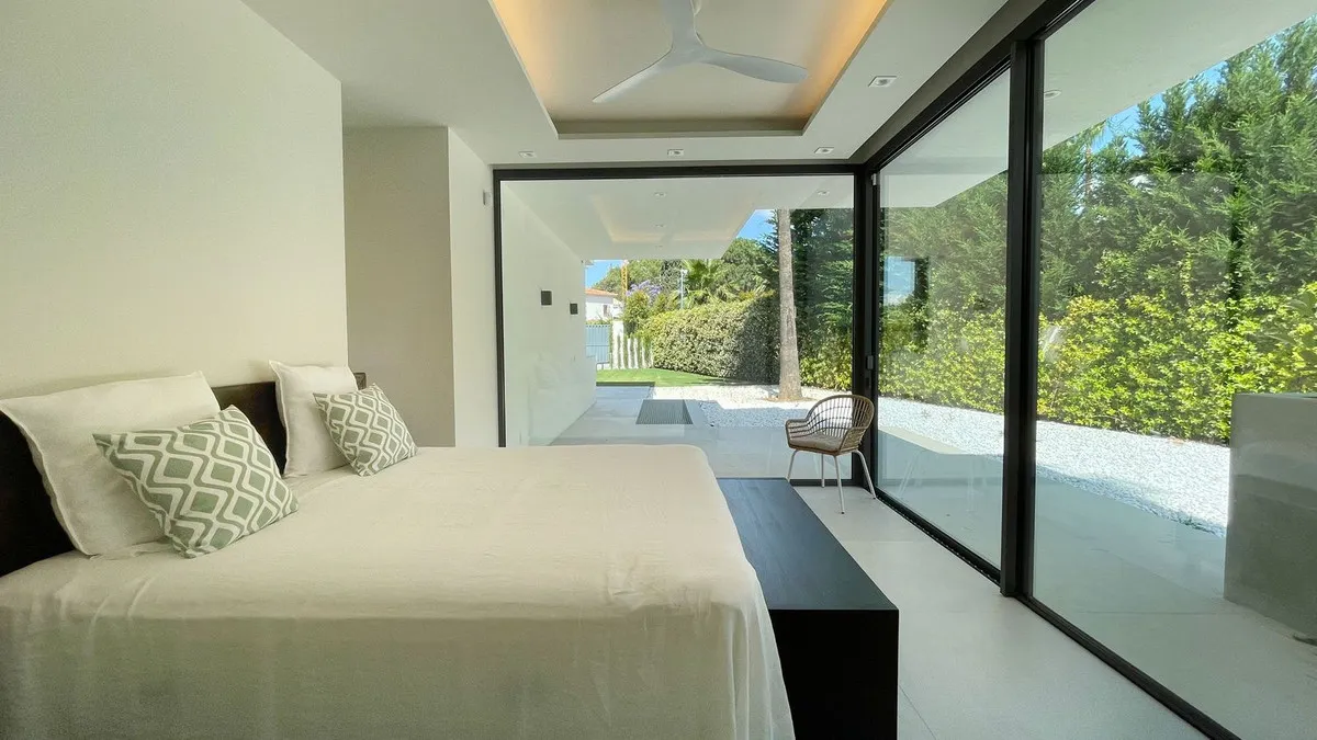 57e3136f-7f57-4d51-bbb3-3d28451c593d